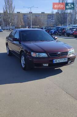 Nissan Maxima  1999