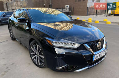 Nissan Maxima  2019