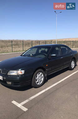 Nissan Maxima  1995