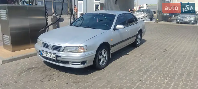 Nissan Maxima 1995