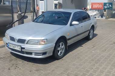 Nissan Maxima 1995