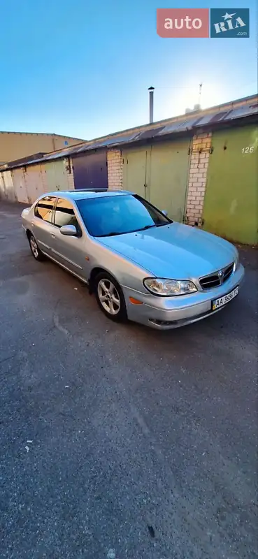 Nissan Maxima 2000