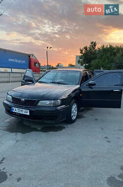 Nissan Maxima  1995