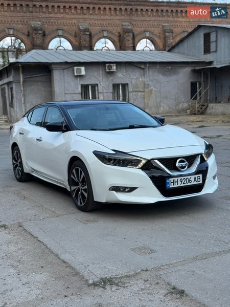 Nissan Maxima