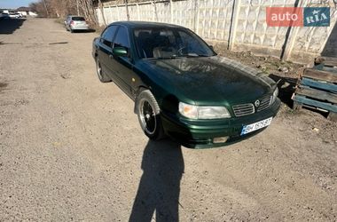 Nissan Maxima  1998