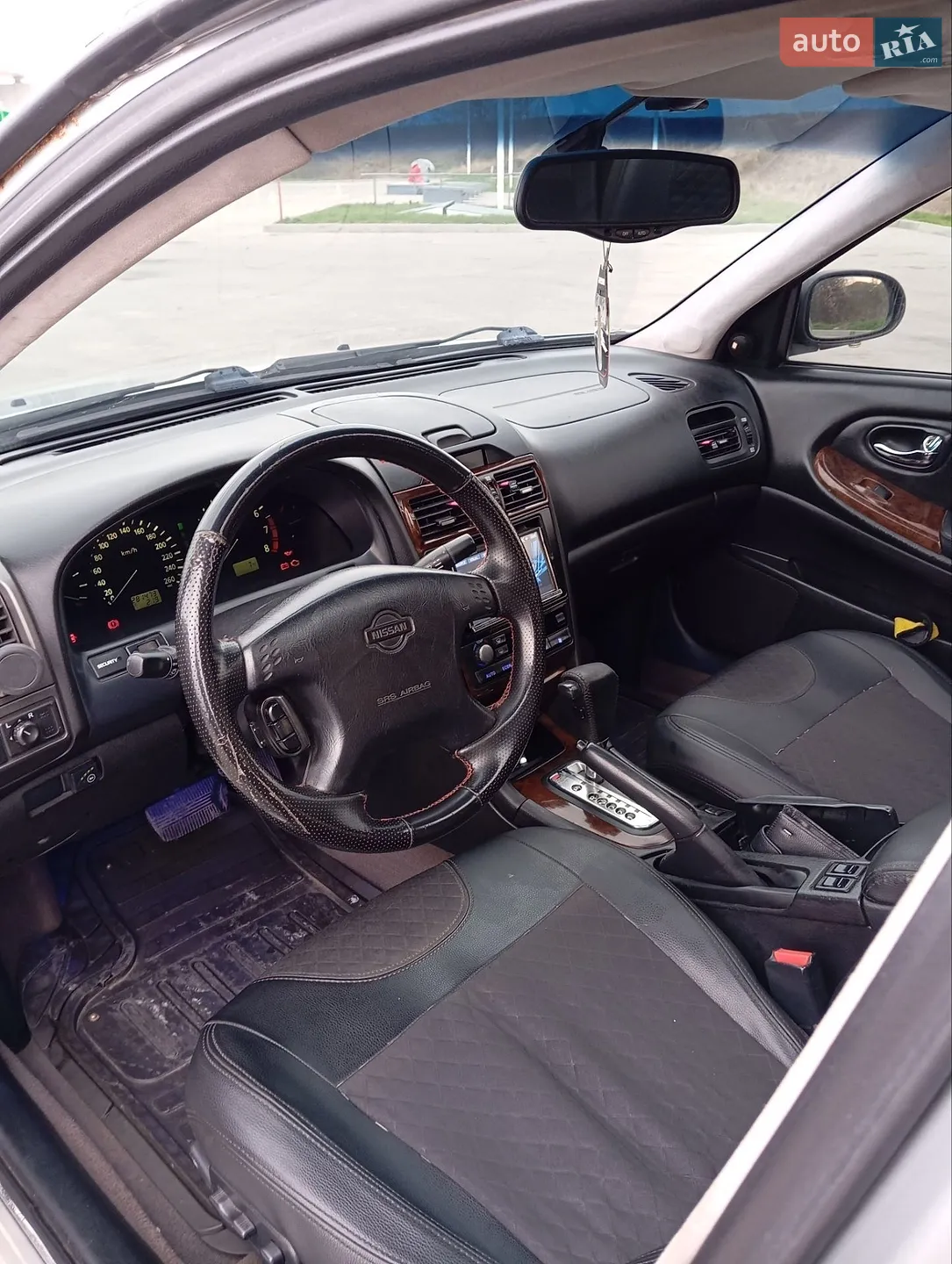 Nissan Maxima 2001 VIN JN1CAUA33U0063798 фото оголошення 5 з 10