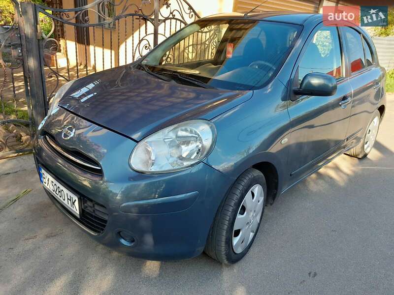 Хетчбек Nissan Micra