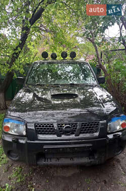 Nissan Navara  2003