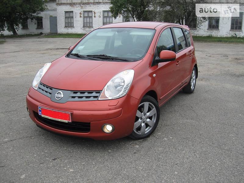 Nissan Note 2008 года