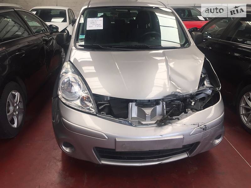 Nissan Note 2011 года
