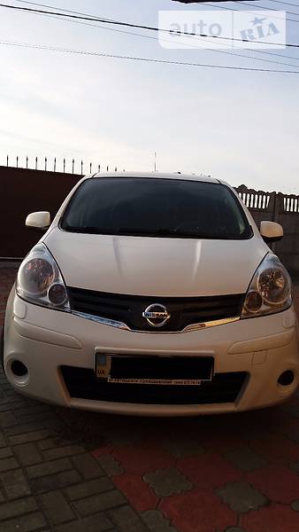 Nissan Note 2011 года