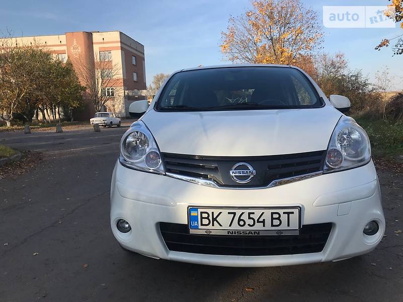 Nissan Note 2012 года