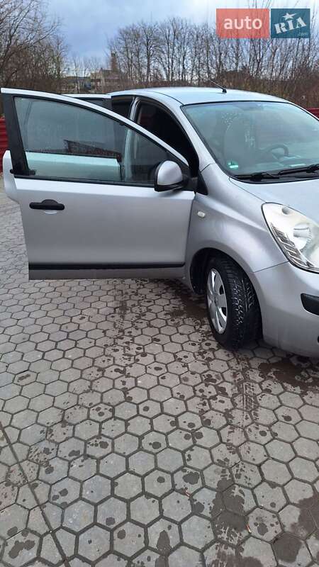 Хэтчбек Nissan Note 2007 в Тернополе