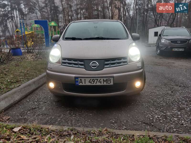 Хэтчбек Nissan Note 2008 в Украинке