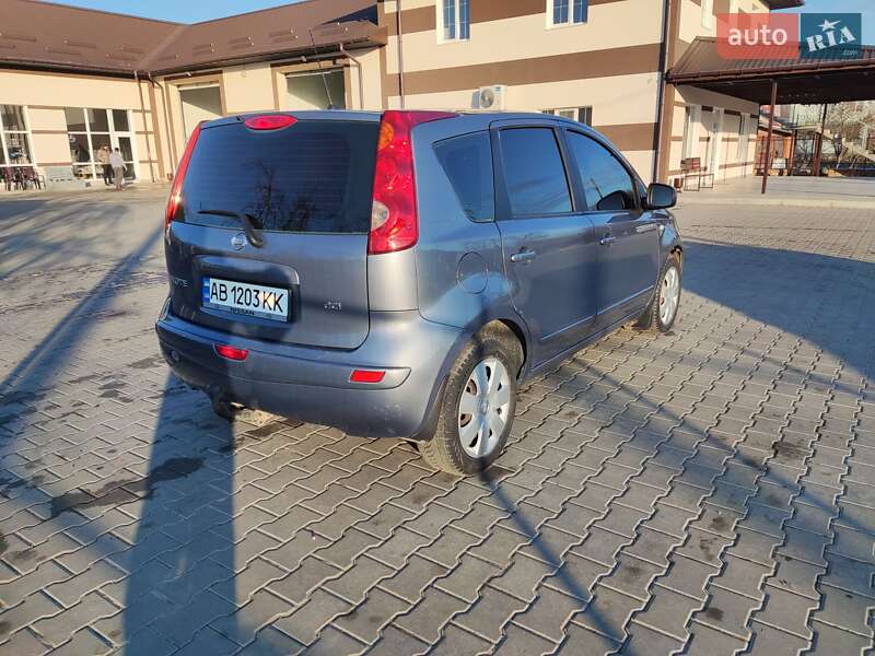 Хэтчбек Nissan Note 2008 в Могилев-Подольске