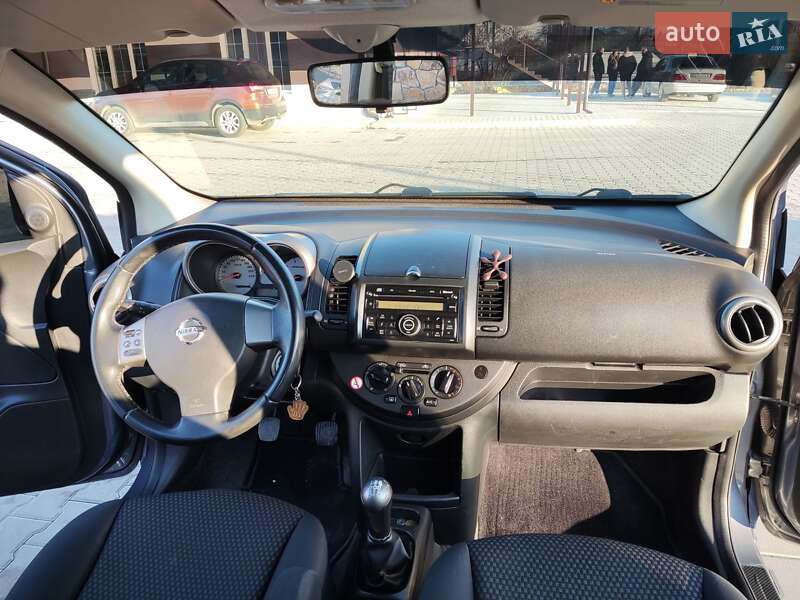 Хэтчбек Nissan Note 2008 в Могилев-Подольске