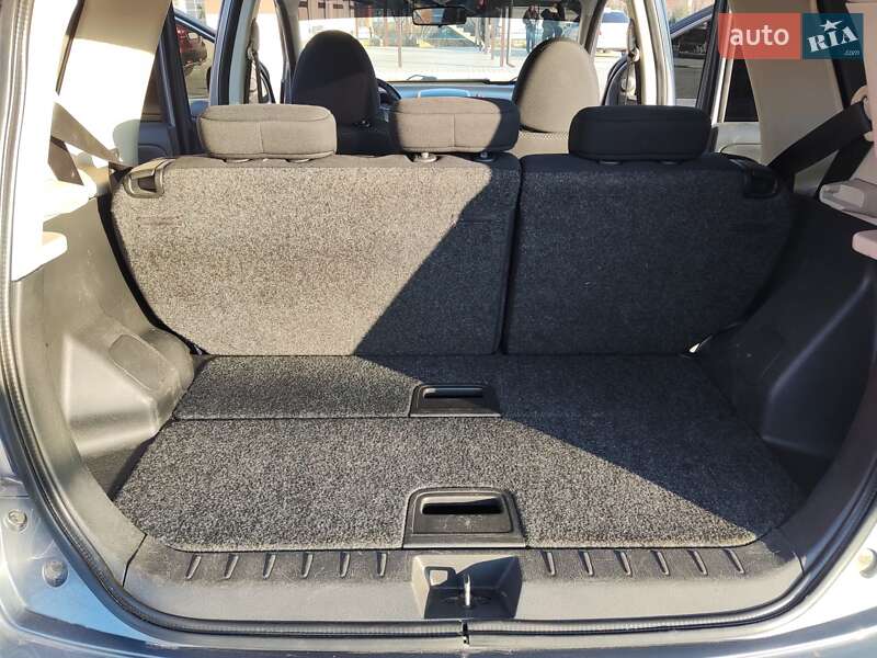 Хэтчбек Nissan Note 2008 в Могилев-Подольске