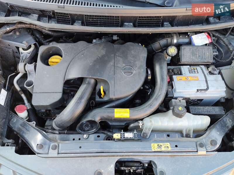 Хэтчбек Nissan Note 2008 в Могилев-Подольске