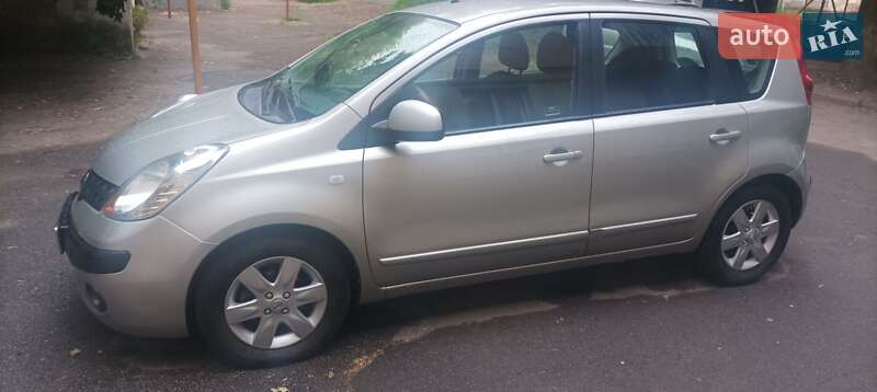 Хэтчбек Nissan Note 2006 в Желтых Водах фото Хэтчбек Nissan Note 2006 в Желтых Водах
