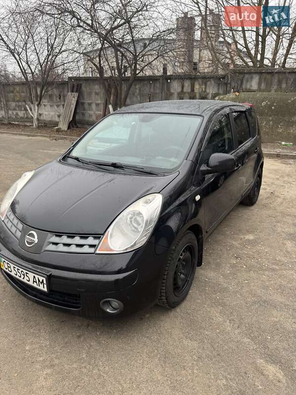 Nissan Note 2007 года в Чернигове