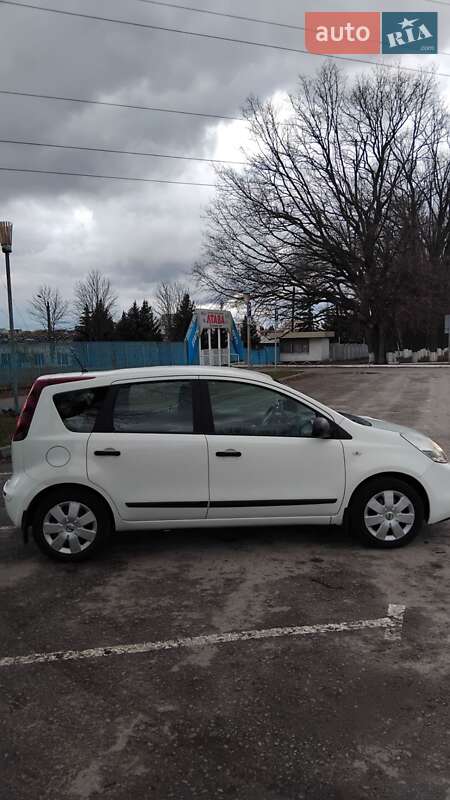 Хетчбек Nissan Note 2011 в Полтаві