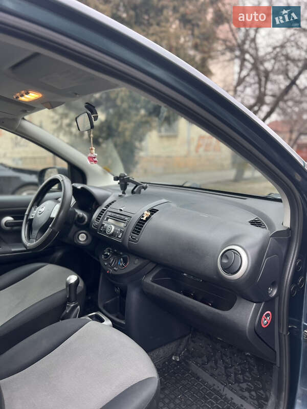 Хэтчбек Nissan Note 2012 в Ивано-Франковске