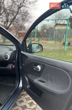 Хэтчбек Nissan Note 2012 в Ивано-Франковске