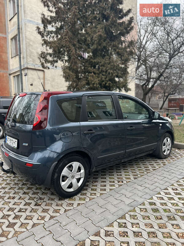 Хэтчбек Nissan Note 2012 в Ивано-Франковске