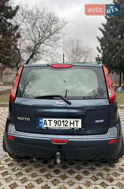 Хэтчбек Nissan Note 2012 в Ивано-Франковске