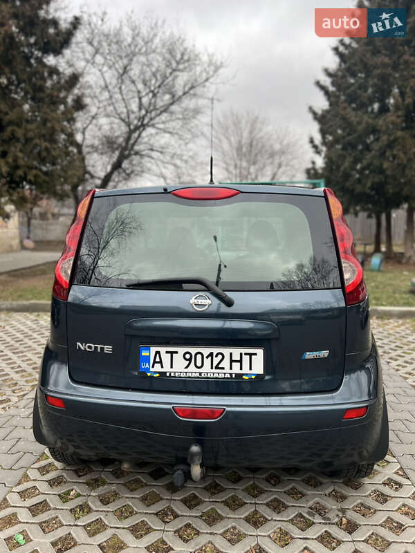 Хэтчбек Nissan Note 2012 в Ивано-Франковске