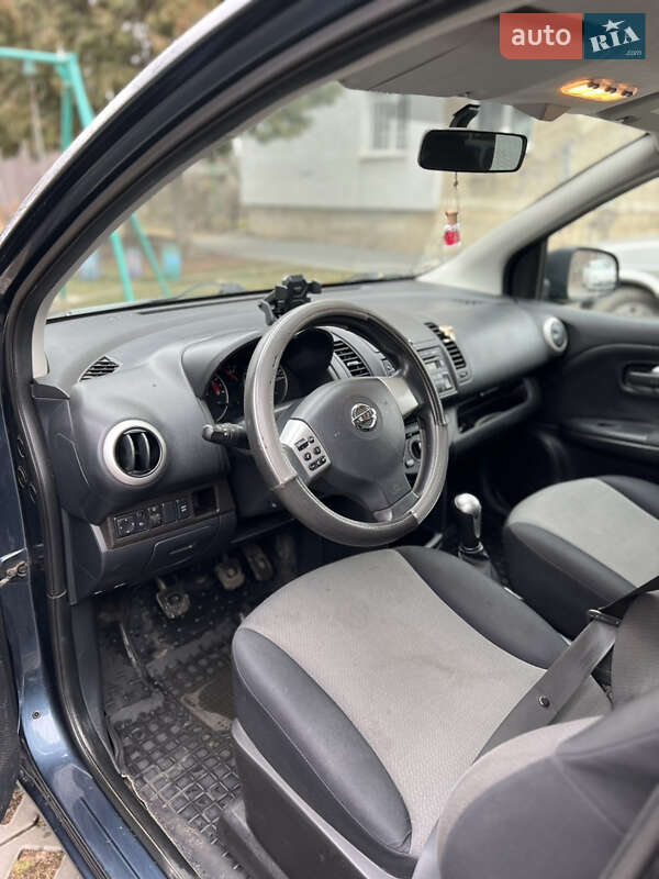 Хэтчбек Nissan Note 2012 в Ивано-Франковске