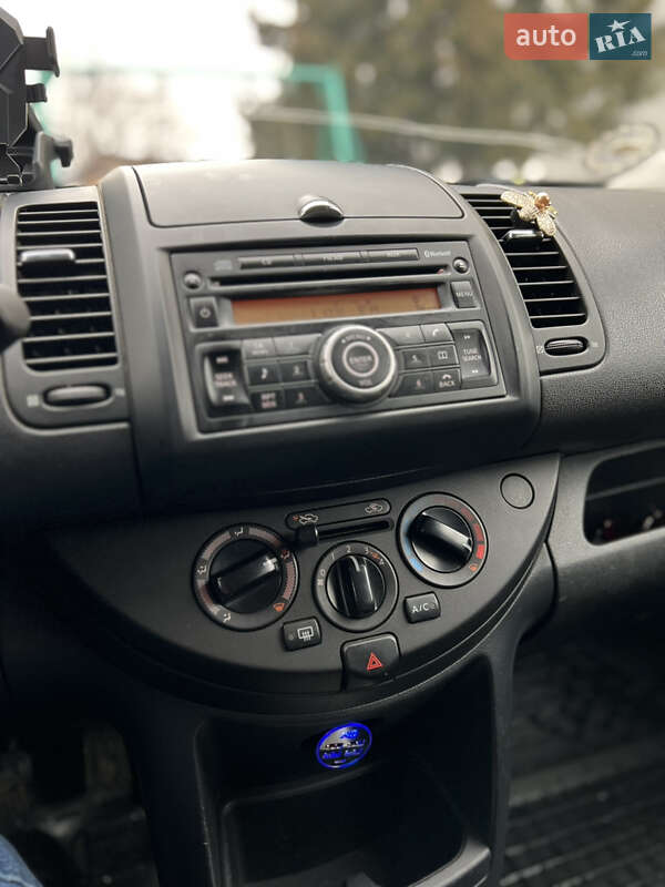 Хэтчбек Nissan Note 2012 в Ивано-Франковске
