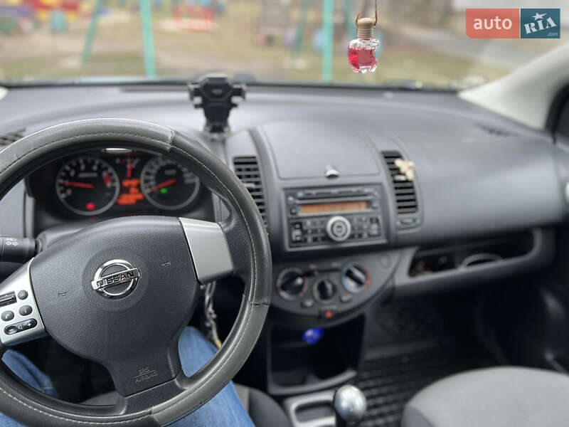 Хэтчбек Nissan Note 2012 в Ивано-Франковске