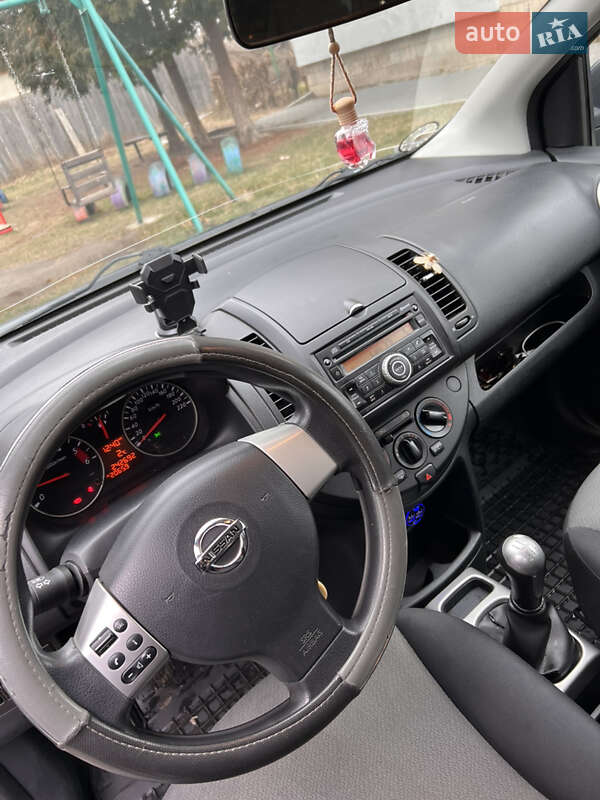 Хэтчбек Nissan Note 2012 в Ивано-Франковске