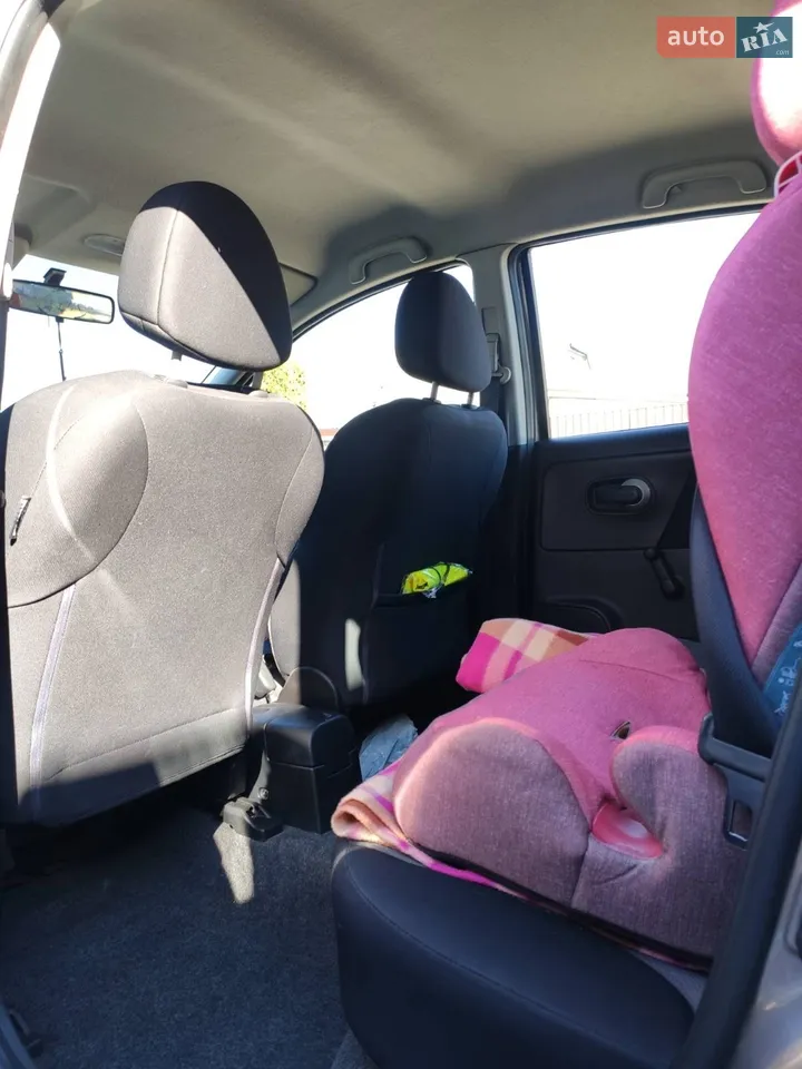 2010 Nissan Note - мініатюра 5
