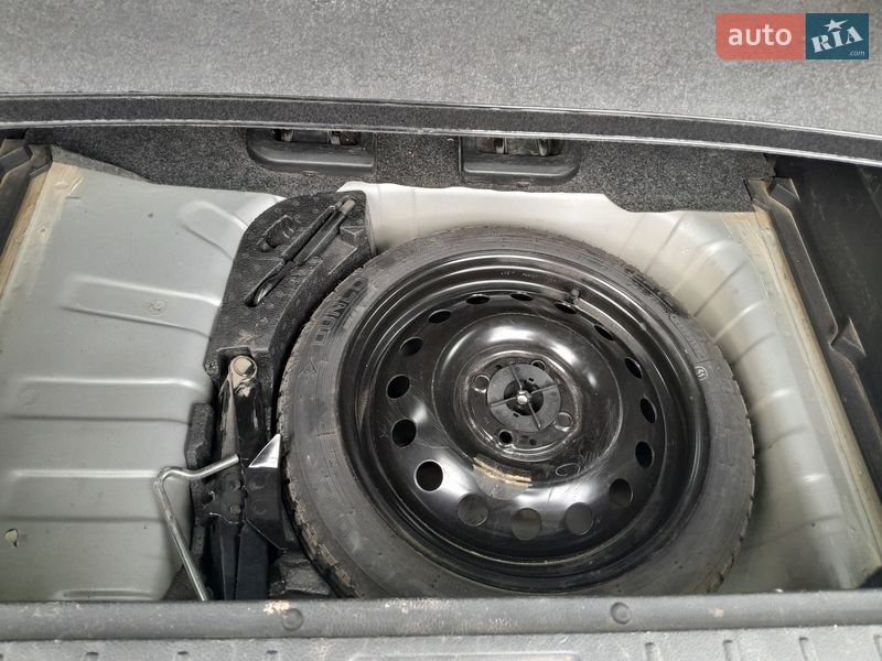 Хетчбек Nissan Note 2008 в Одесі