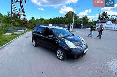 Хэтчбек Nissan Note 2006 в Киеве фото 2 Хэтчбек Nissan Note 2006 в Киеве