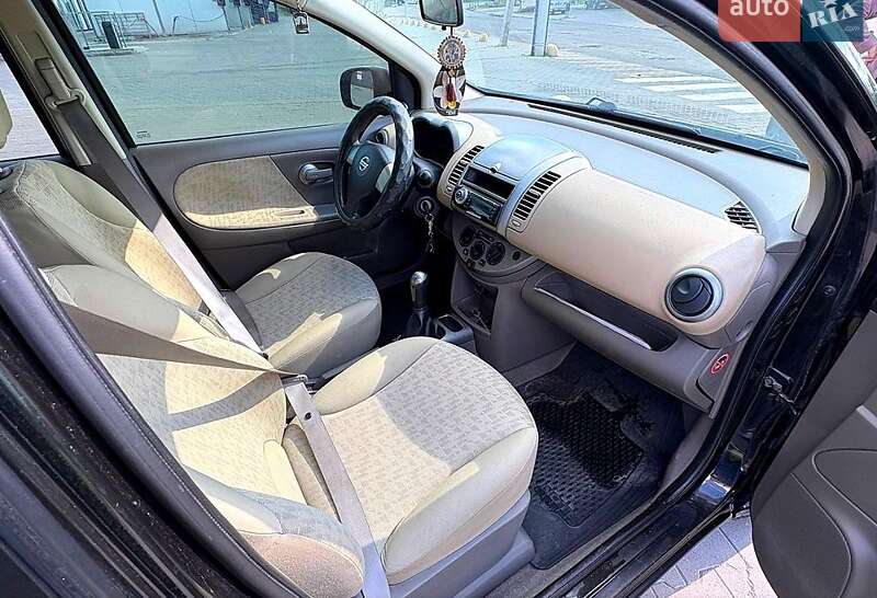 Хэтчбек Nissan Note 2006 в Киеве фото 5 Хэтчбек Nissan Note 2006 в Киеве