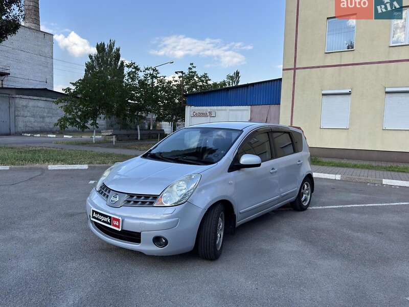 Хэтчбек Nissan Note 2008 в Запорожье