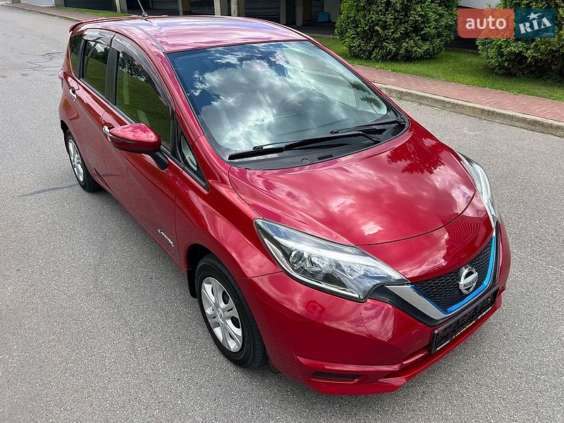 Хетчбек Nissan Note 2017 в Києві фото Хетчбек Nissan Note 2017 в Києві