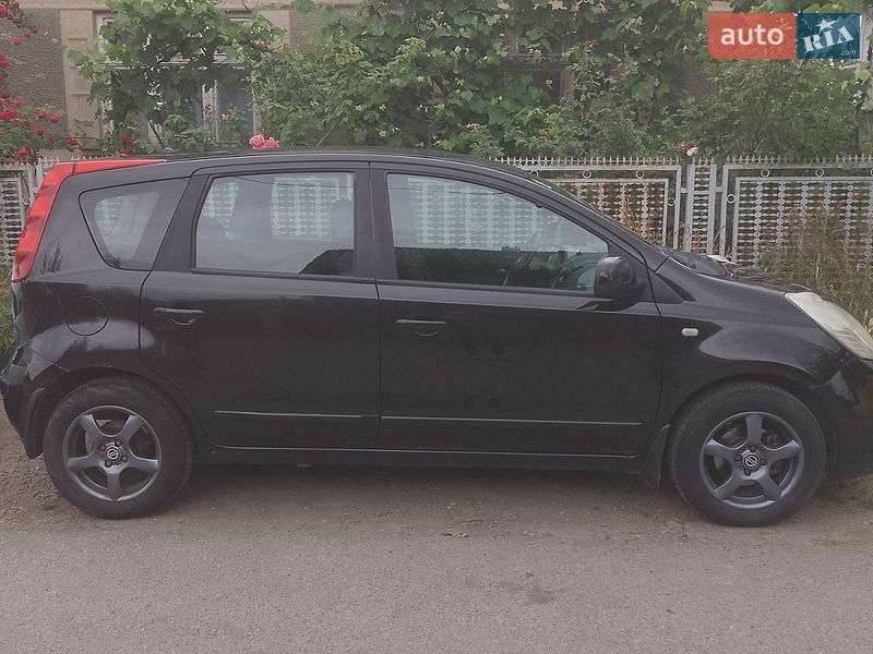 Хетчбек Nissan Note 2008 в Ужгороді