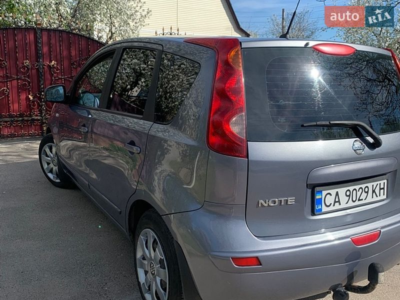 Хэтчбек Nissan Note 2008 в Корсуне-Шевченковском