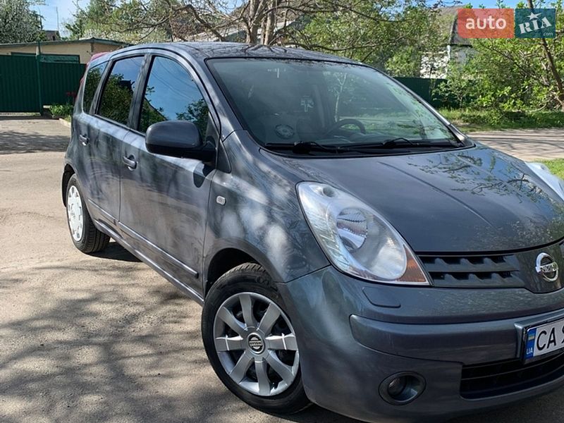 Хэтчбек Nissan Note 2008 в Корсуне-Шевченковском