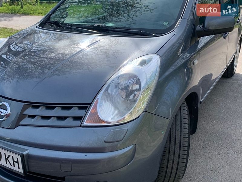 Хэтчбек Nissan Note 2008 в Корсуне-Шевченковском