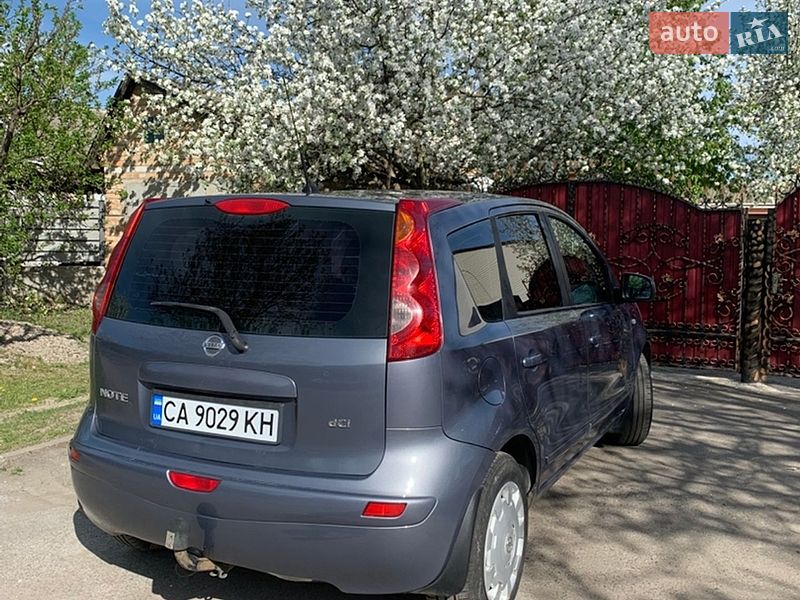 Хэтчбек Nissan Note 2008 в Корсуне-Шевченковском