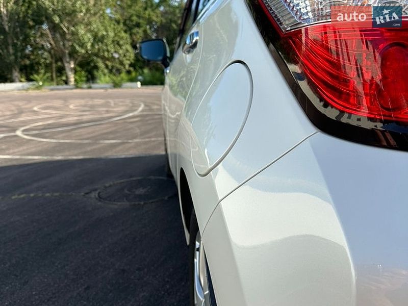 Хэтчбек Nissan Note 2019 в Николаеве фото 35 Хэтчбек Nissan Note 2019 в Николаеве