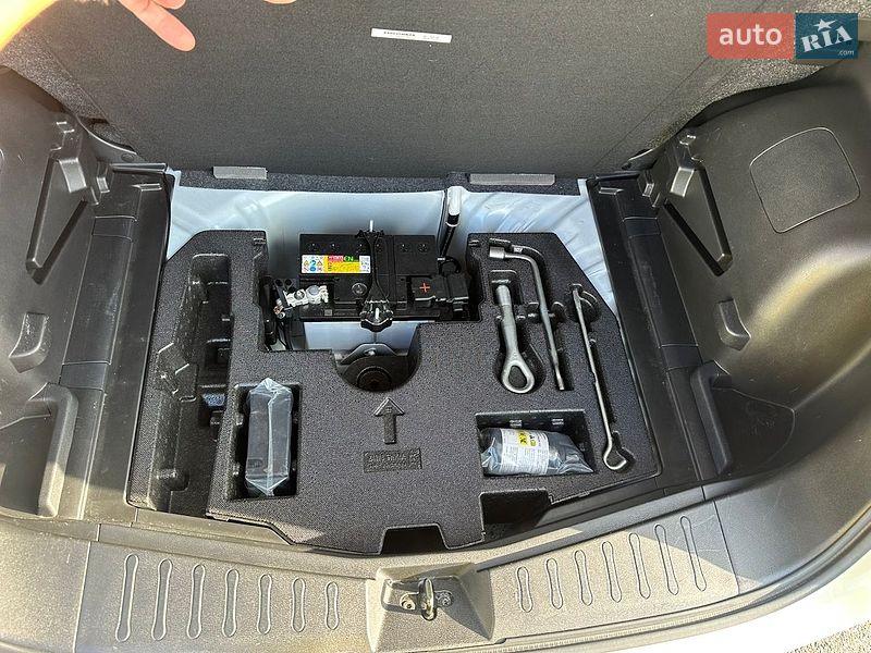 Хэтчбек Nissan Note 2019 в Николаеве фото 33 Хэтчбек Nissan Note 2019 в Николаеве