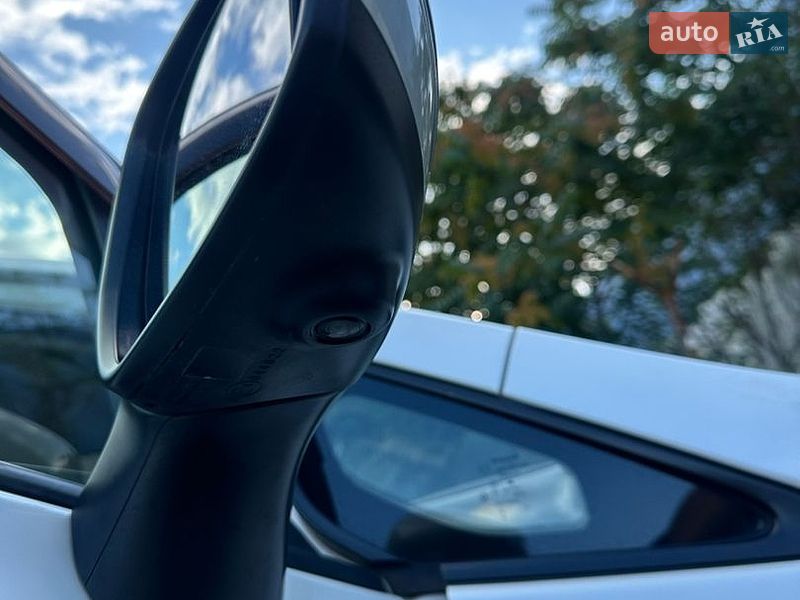 Хэтчбек Nissan Note 2019 в Николаеве фото 55 Хэтчбек Nissan Note 2019 в Николаеве