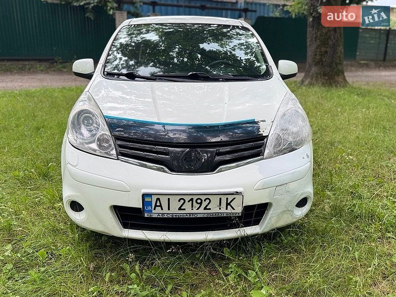 Хетчбек Nissan Note 2012 в Києві фото 5 Хетчбек Nissan Note 2012 в Києві