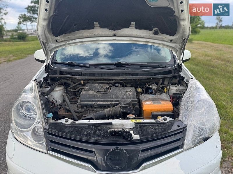 Хетчбек Nissan Note 2012 в Києві фото 12 Хетчбек Nissan Note 2012 в Києві